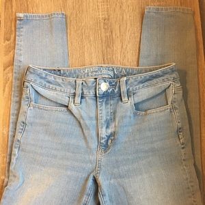 American Eagle Light Wash High Waisted Jeans